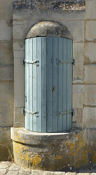 Vieux puits Saint-Martin-de-Ré   